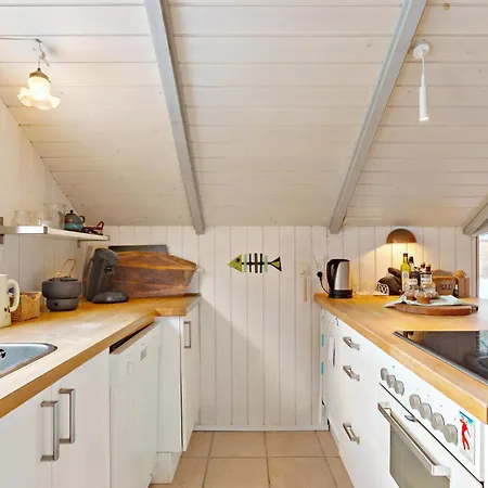 2 Bedroom Stunning In Vejby